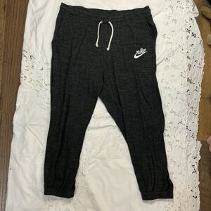 Nike "Gym Vintage" Grey Capri Joggers Women Size Large